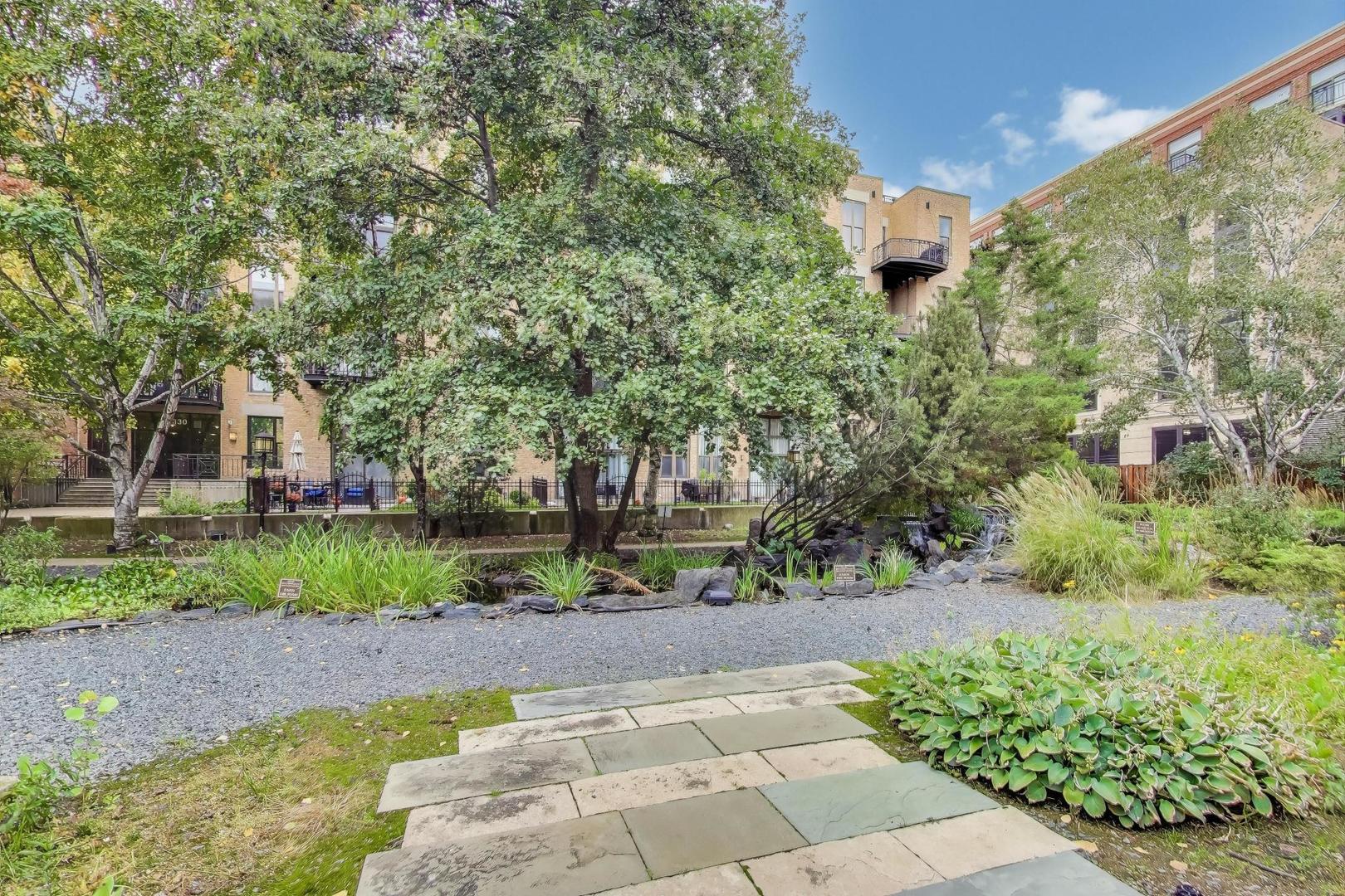 1301 W Madison Street Unit: 315