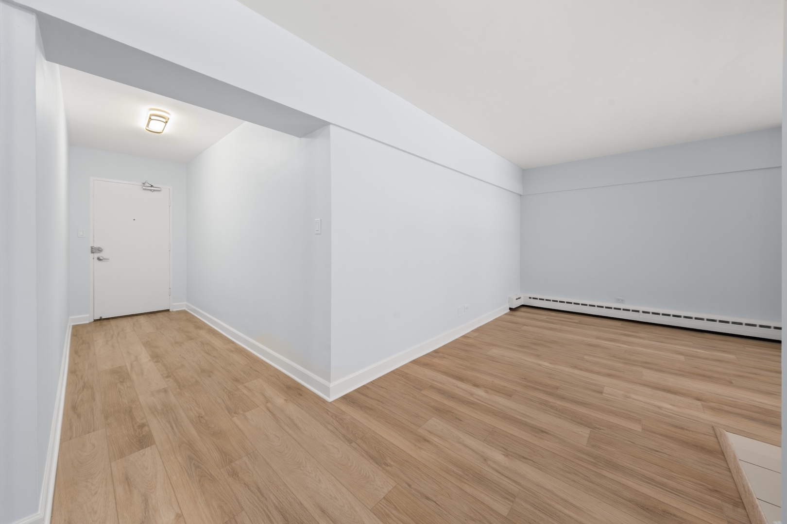 4960 N MARINE Drive Unit: 117