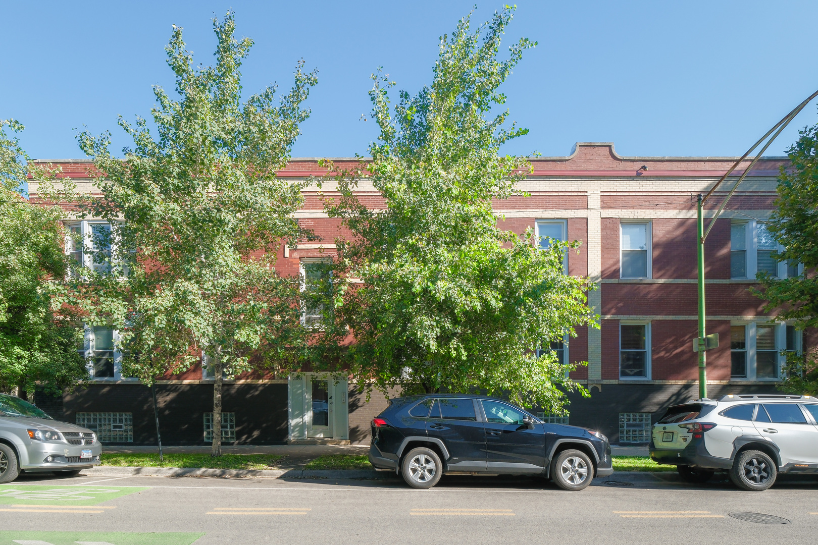 2578 W Lyndale Street Unit: 2