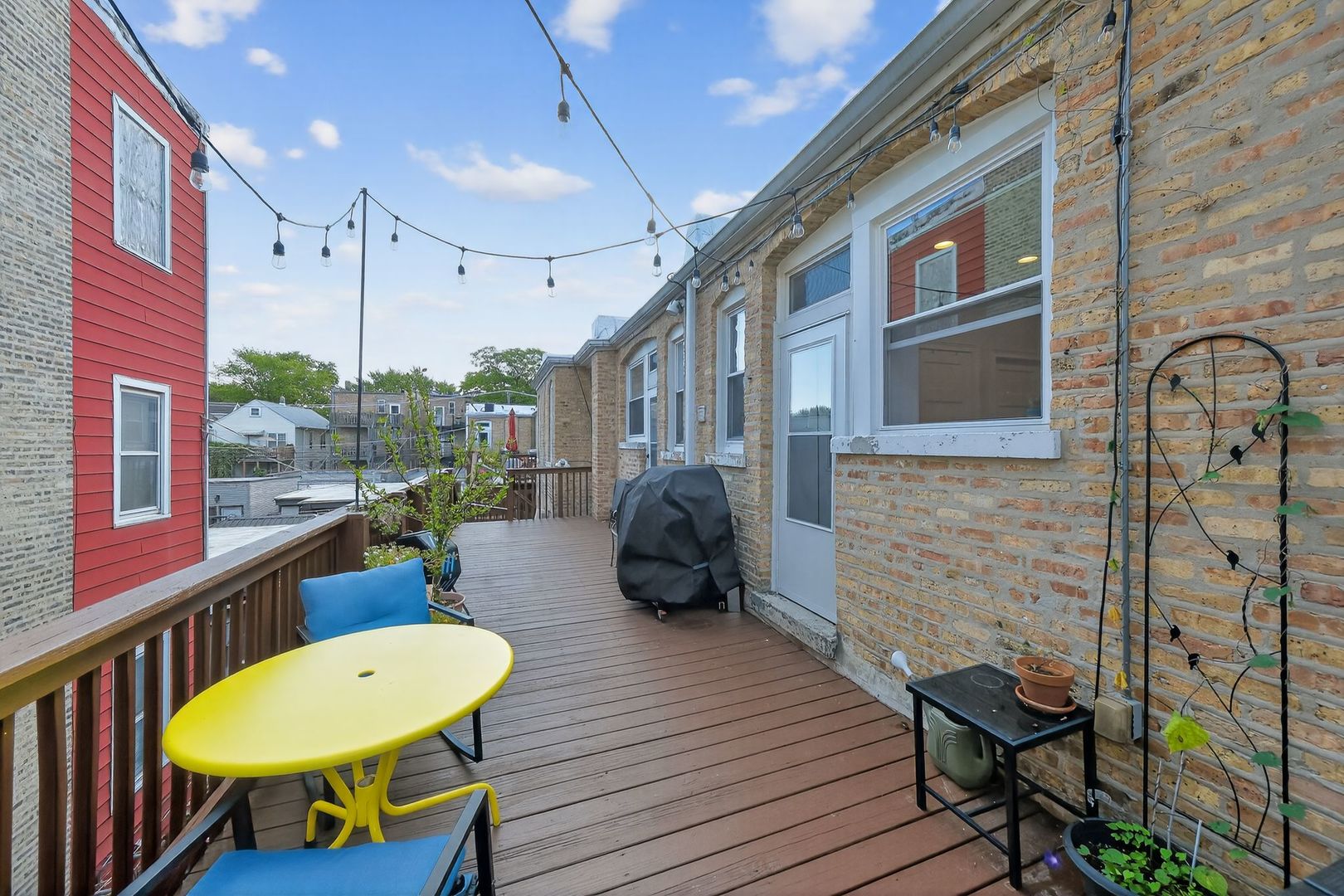 2578 W Lyndale Street Unit: 2