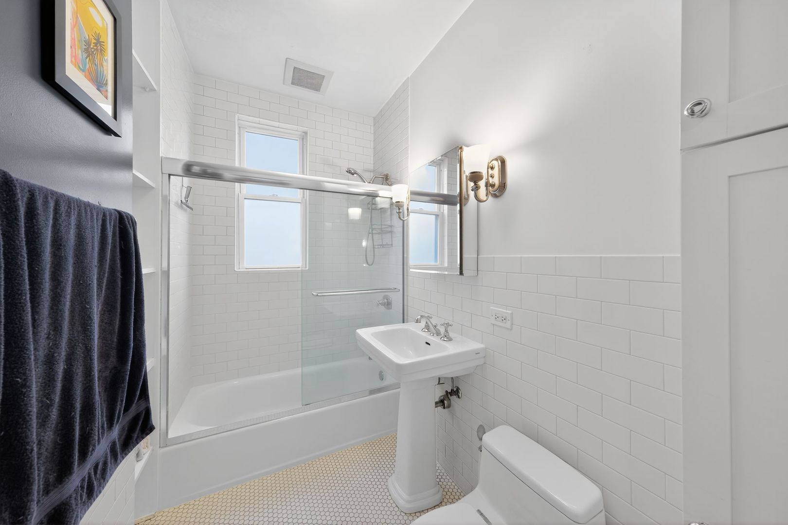2578 W Lyndale Street Unit: 2