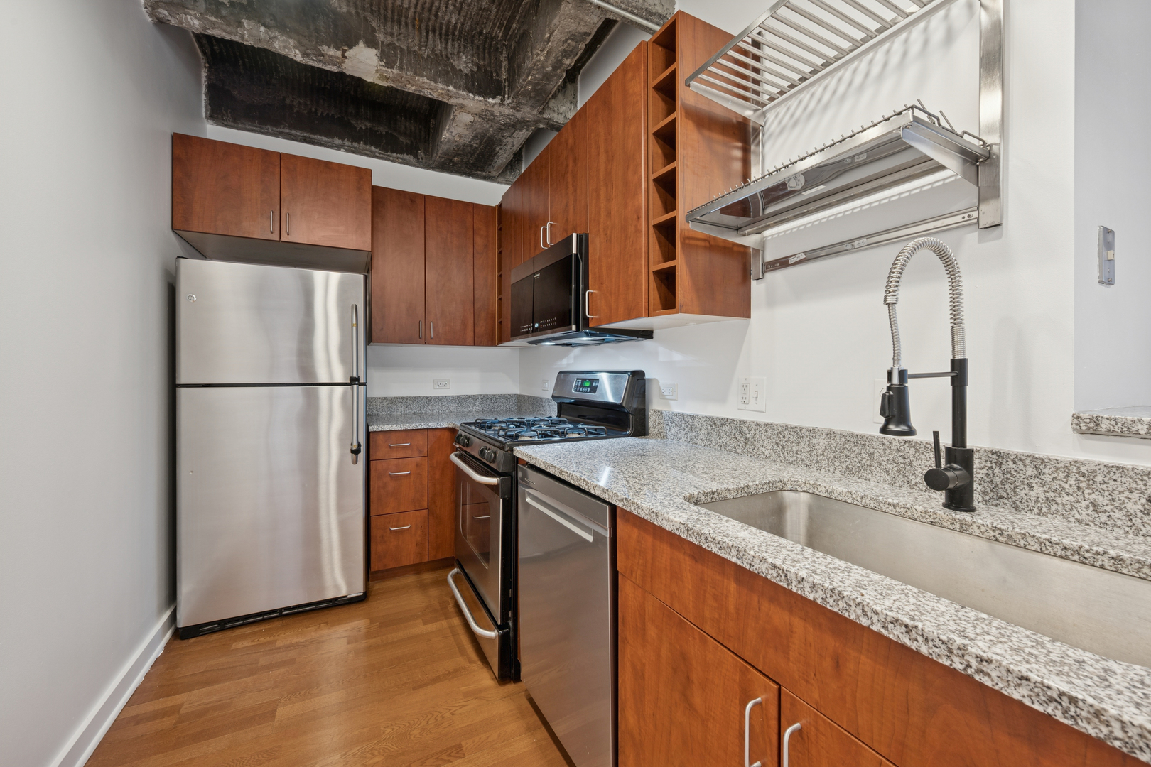 3150 N Sheffield Avenue Unit: 410