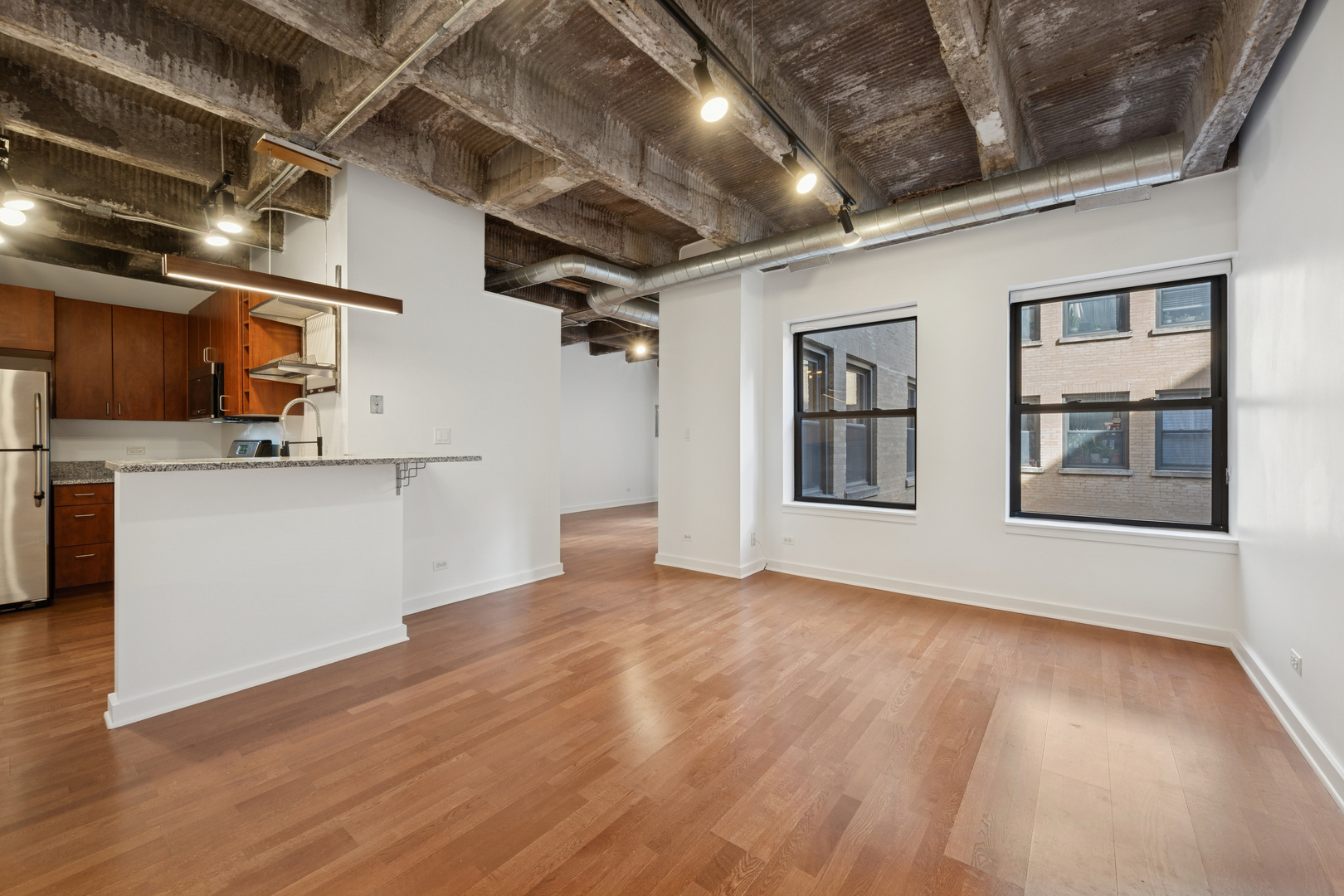 3150 N Sheffield Avenue Unit: 410