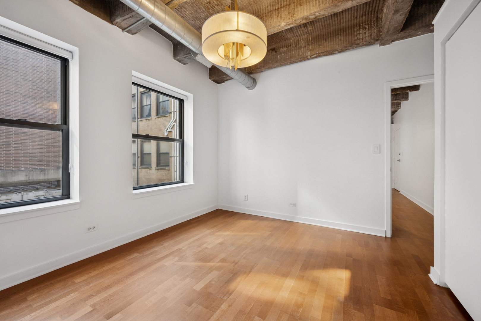 3150 N Sheffield Avenue Unit: 410