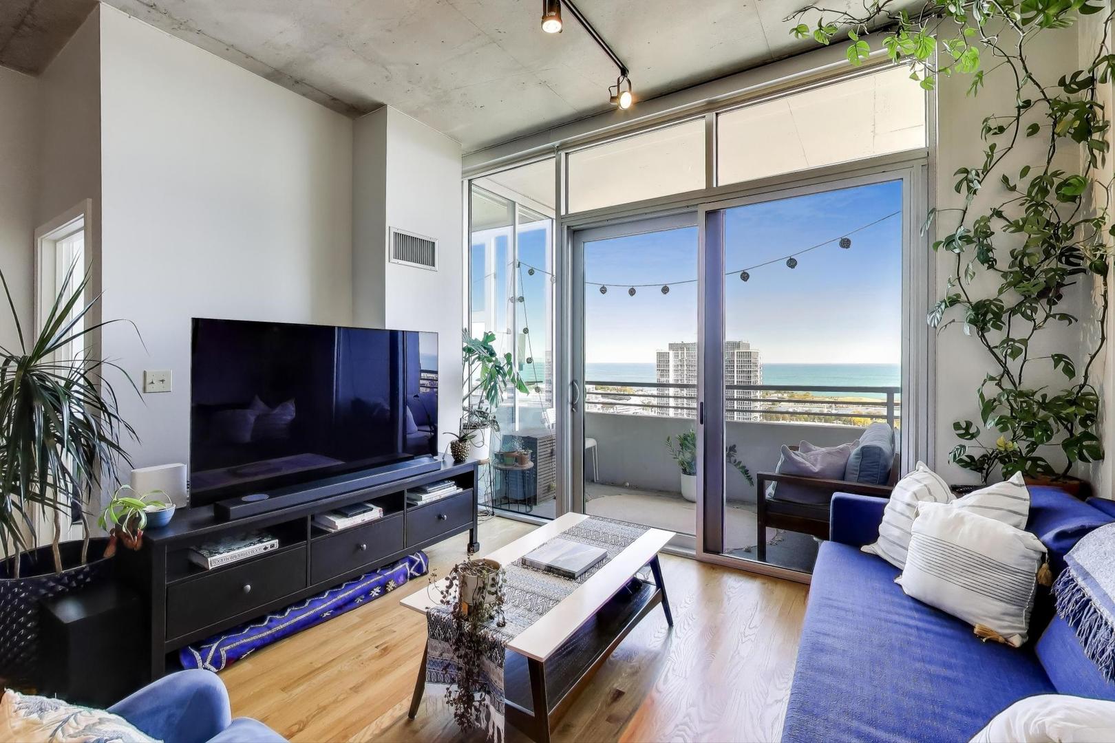 1720 S Michigan Avenue Unit: 2903