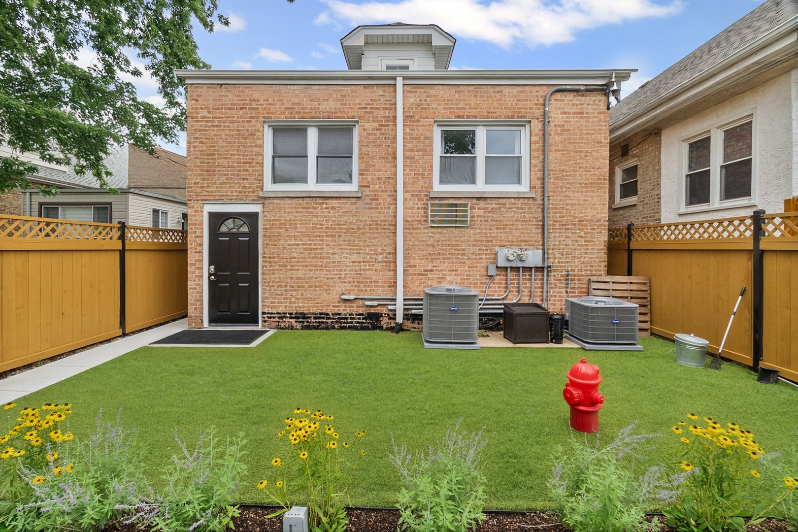 5410 W Hutchinson Street