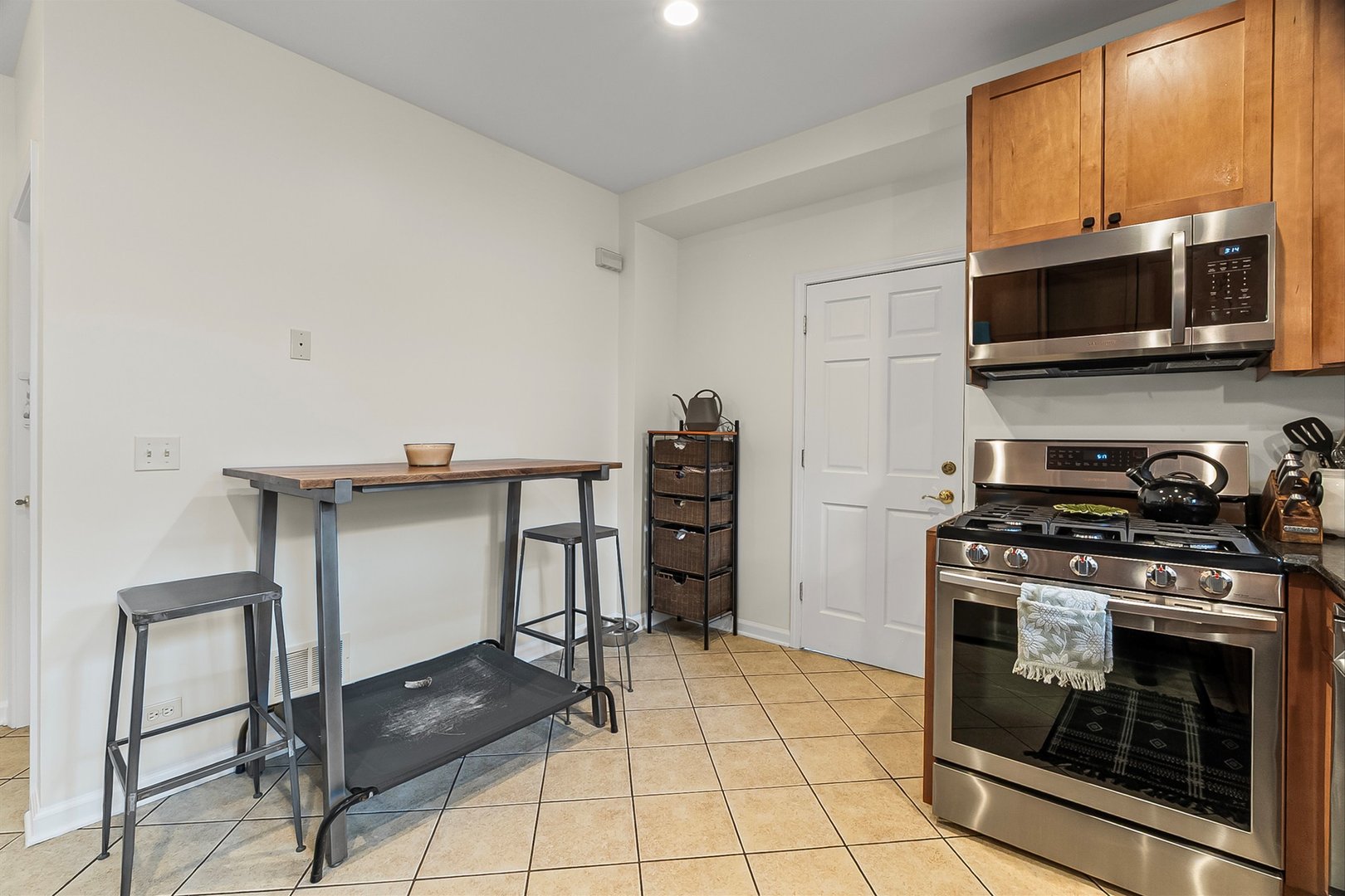 5410 W Hutchinson Street