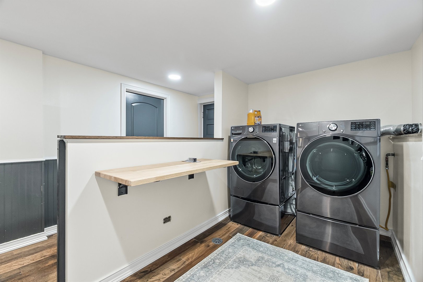 5410 W Hutchinson Street