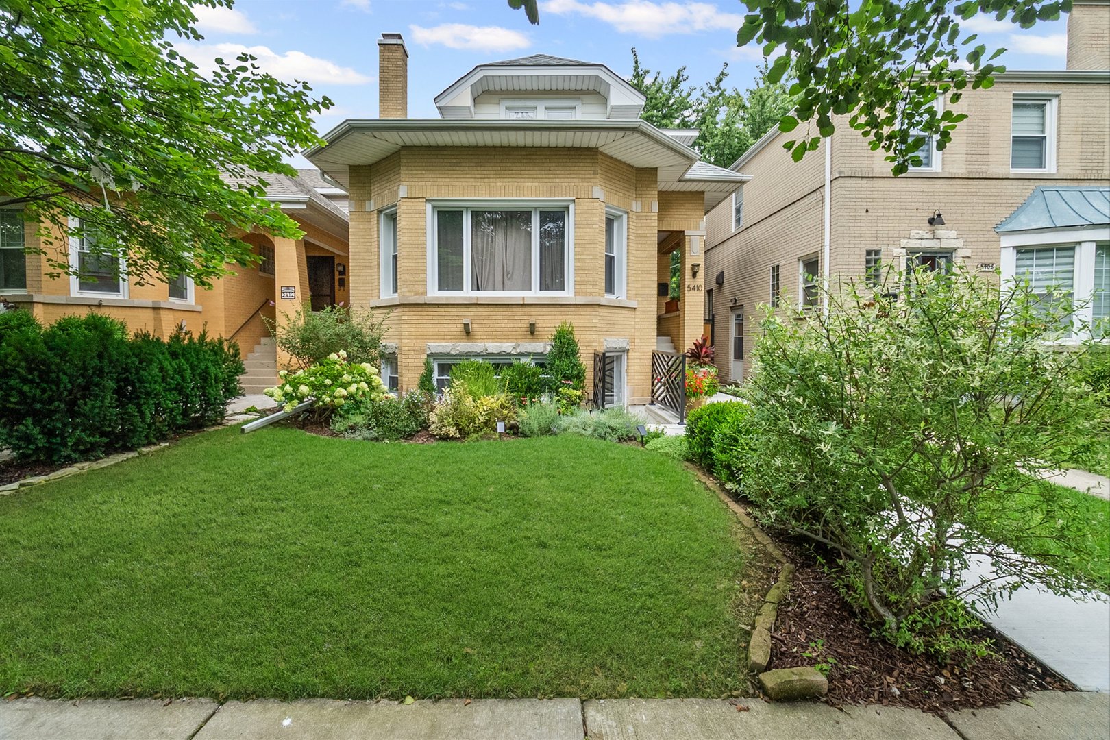5410 W Hutchinson Street