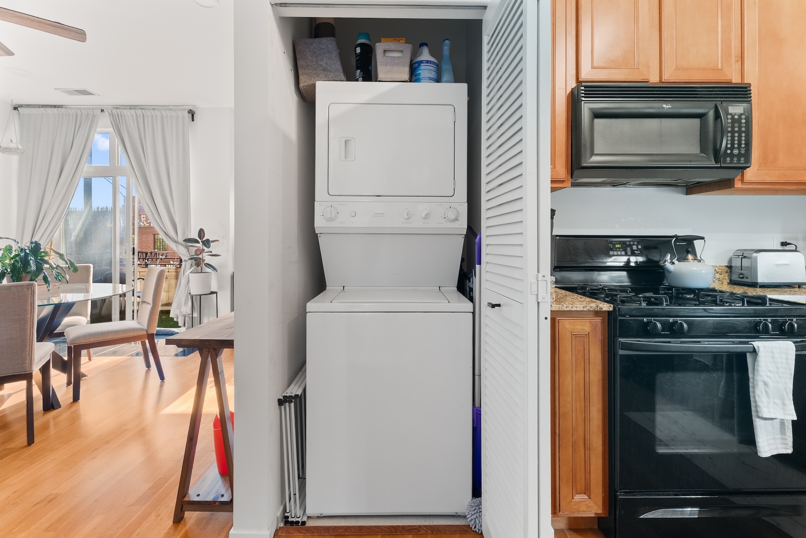 2951 N Clybourn Avenue Unit: 204