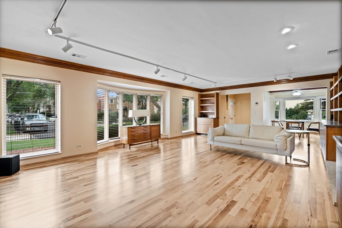 2256 W Birchwood Avenue