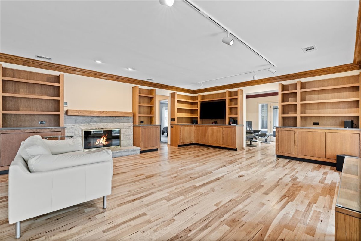 2256 W Birchwood Avenue