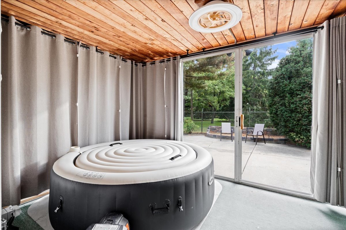 2256 W Birchwood Avenue