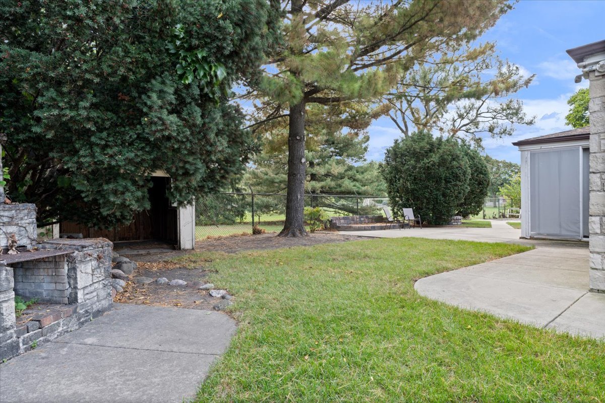 2256 W Birchwood Avenue