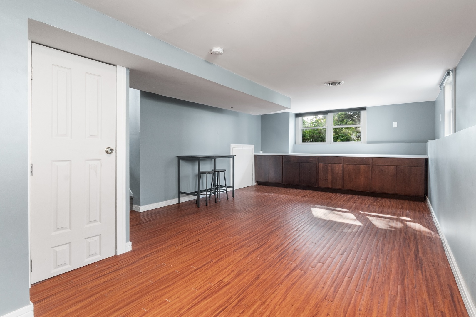 169 S Villa Avenue