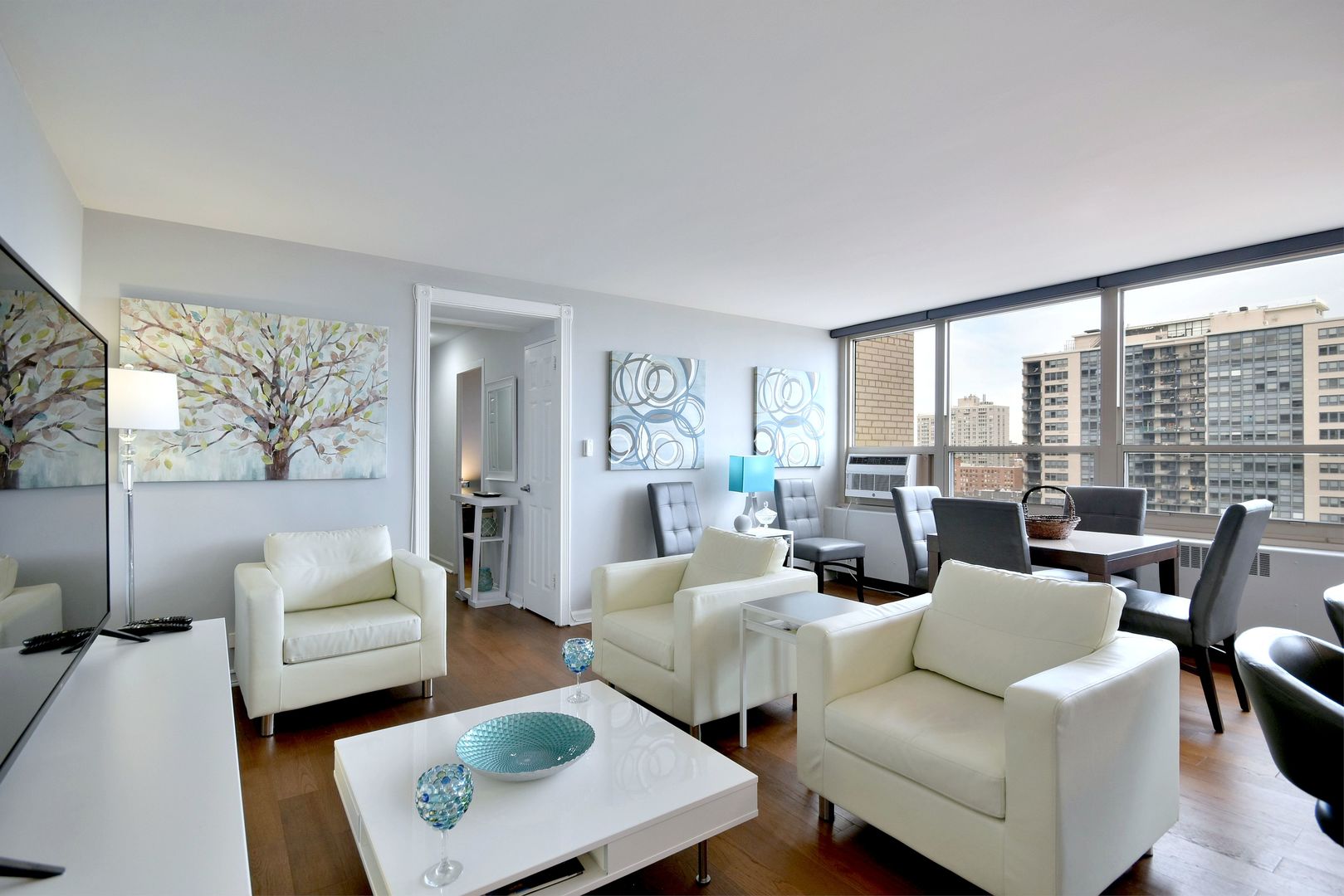 3950 N LAKE SHORE Drive Unit: 1202