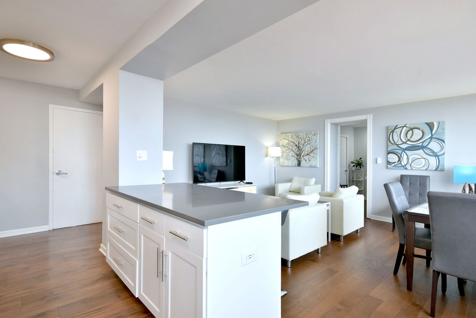 3950 N LAKE SHORE Drive Unit: 1202