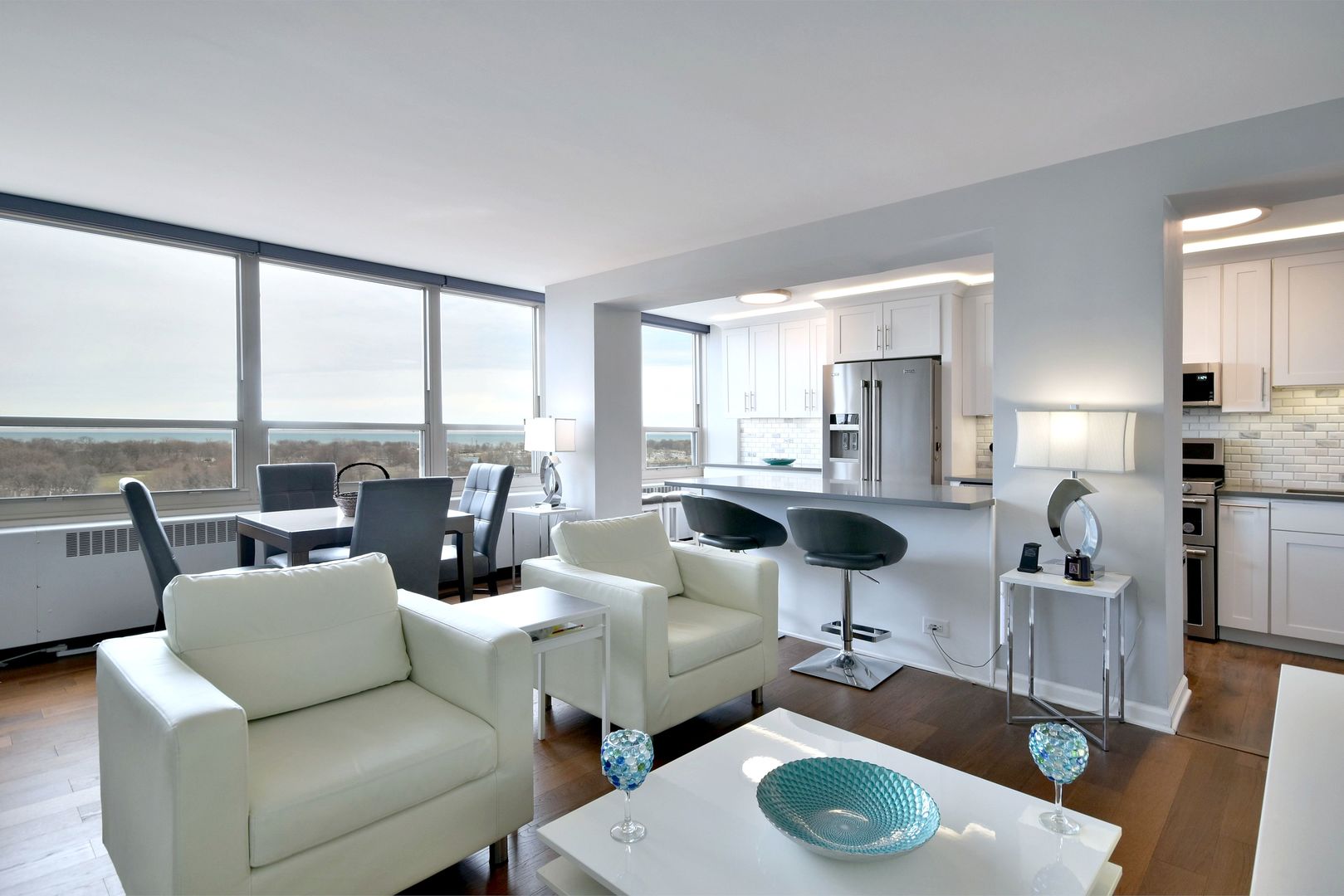 3950 N LAKE SHORE Drive Unit: 1202