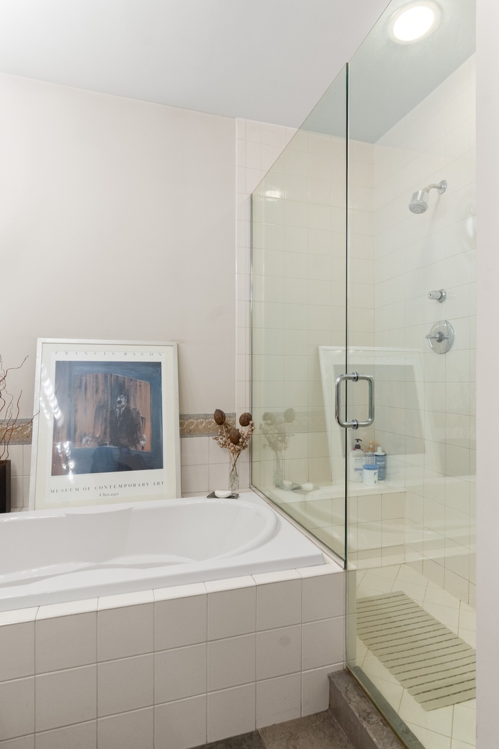 1329 N Dearborn Street Unit: 1