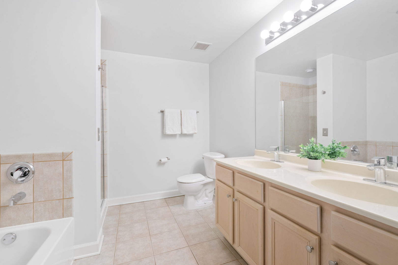 1529 S State Street Unit: 22K