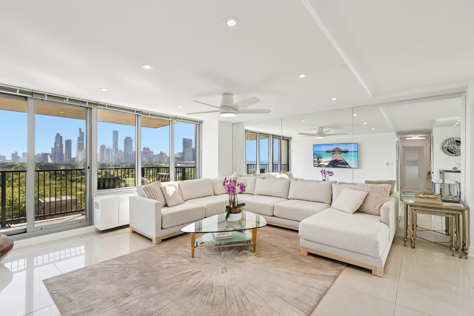 400 E Randolph Street Unit: 1119-20