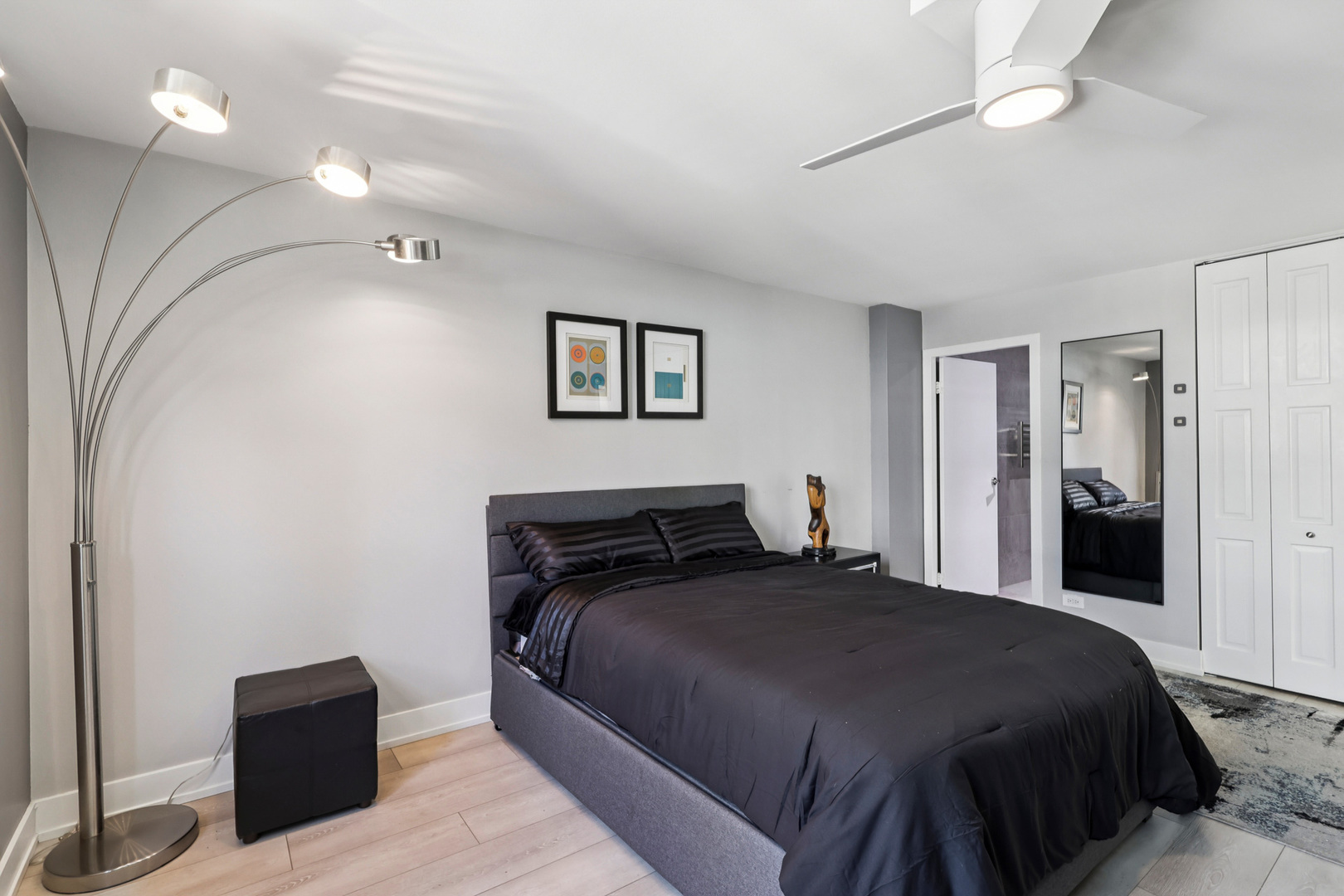 400 E Randolph Street Unit: 1119-20