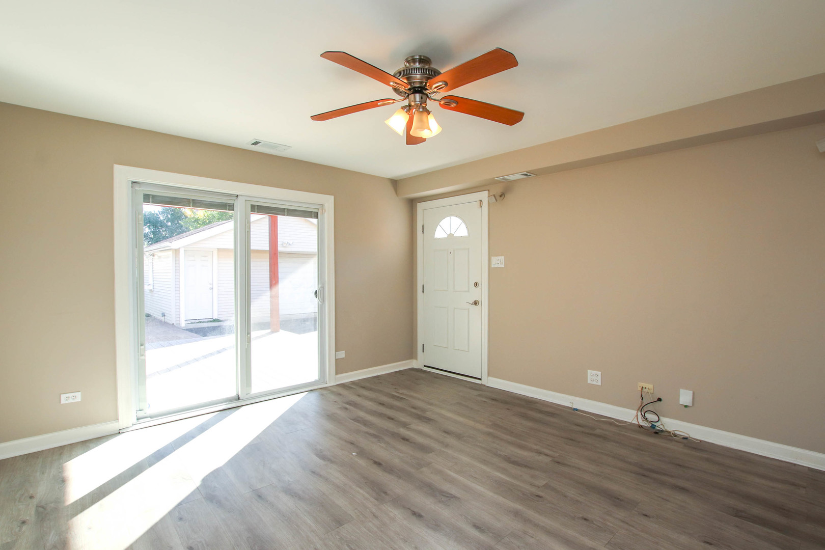 5815 N Canfield Avenue