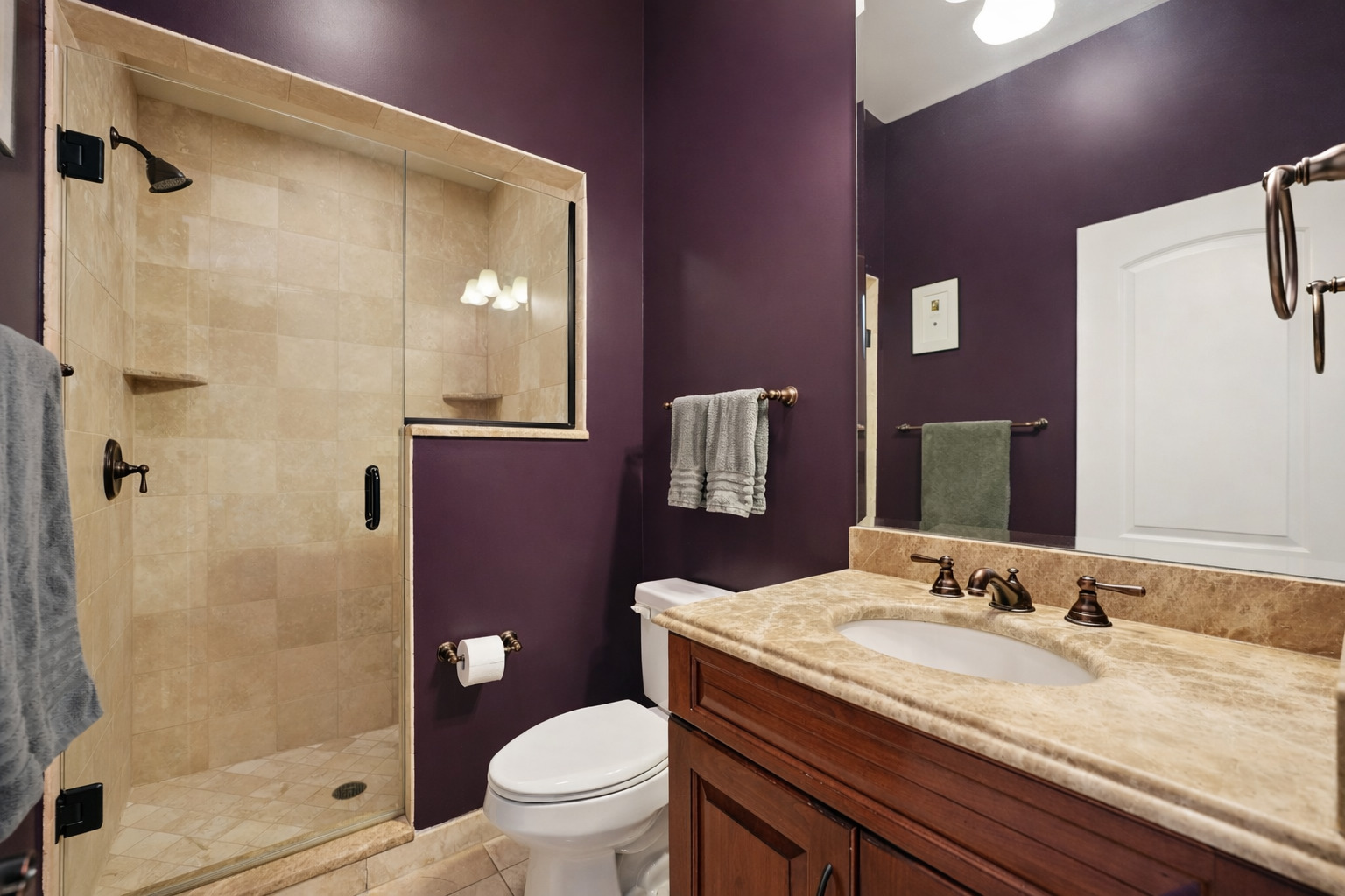 2401 N Janssen Avenue Unit: 204
