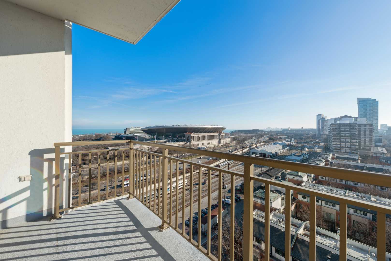 1335 S PRAIRIE Avenue Unit: 1305