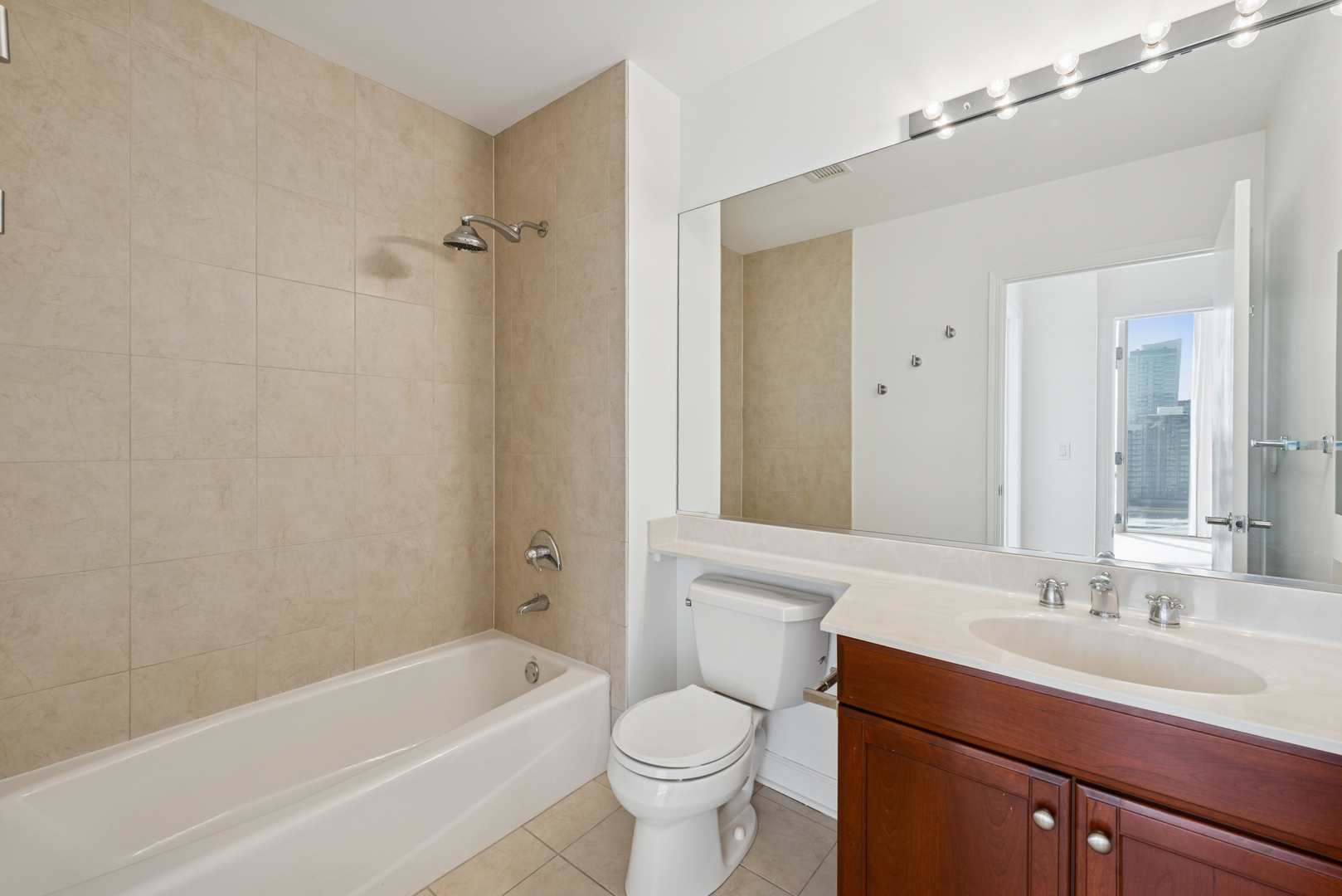 1335 S PRAIRIE Avenue Unit: 1305