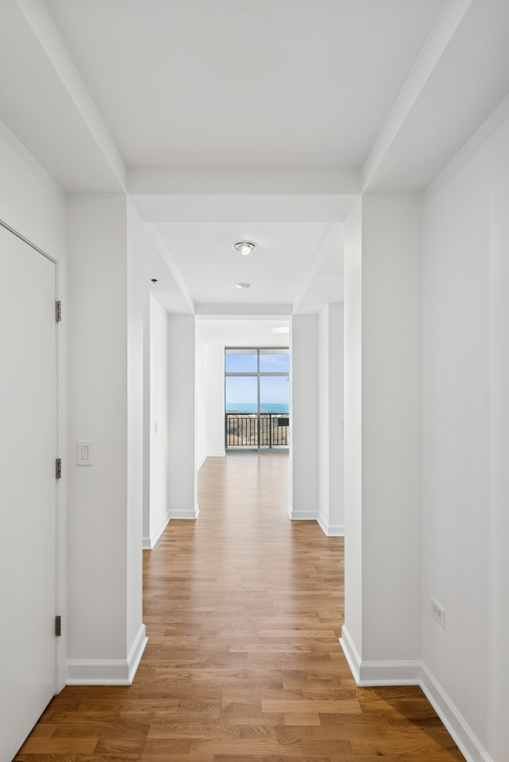 1335 S PRAIRIE Avenue Unit: 1305