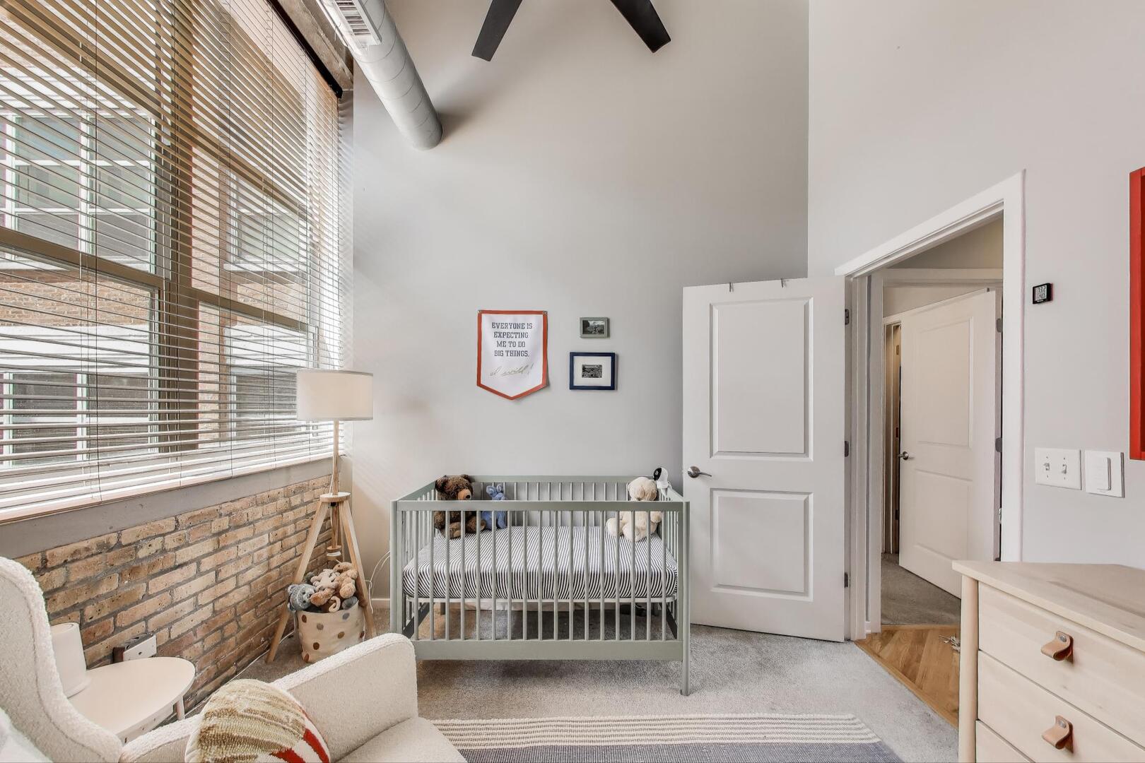 1735 N Paulina Street Unit: 422