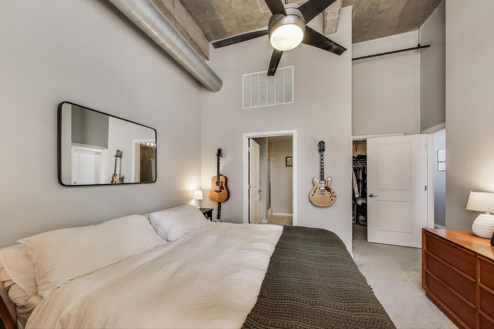 1735 N Paulina Street Unit: 422