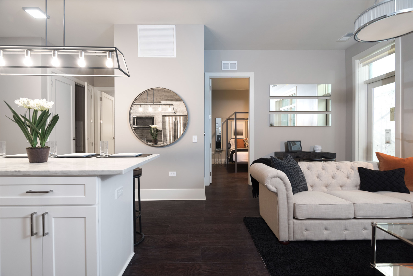 2050 N Clark Street Unit: 306