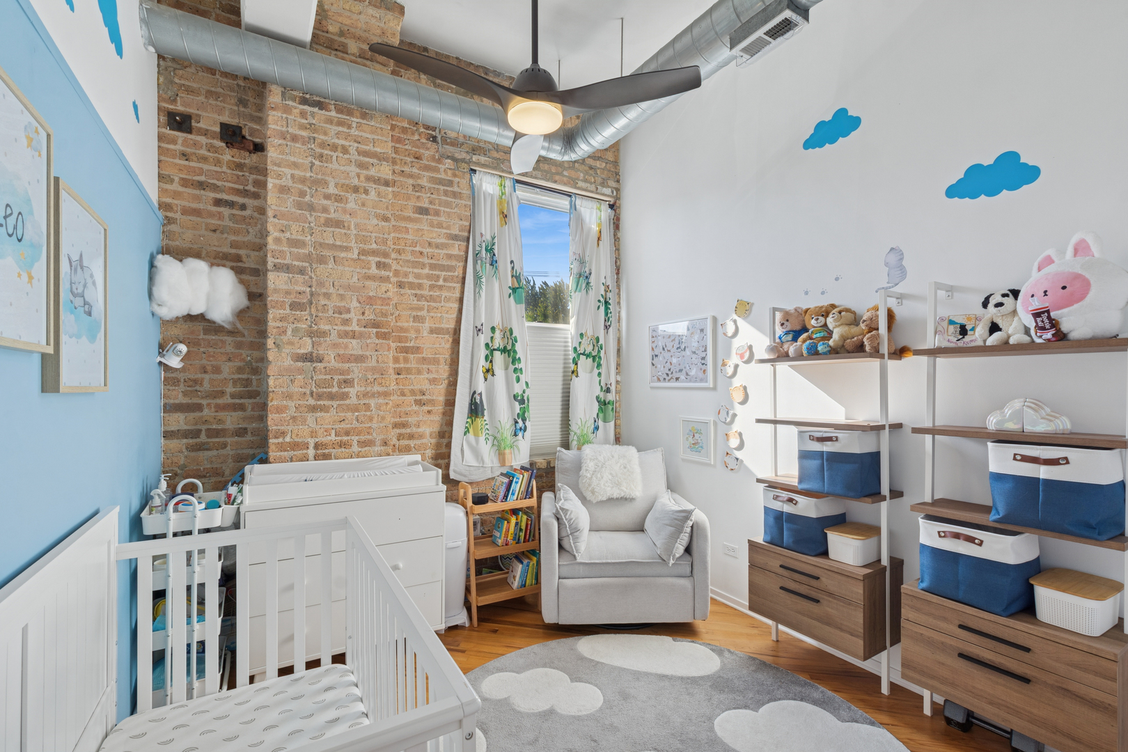 1801 W Larchmont Avenue Unit: 310