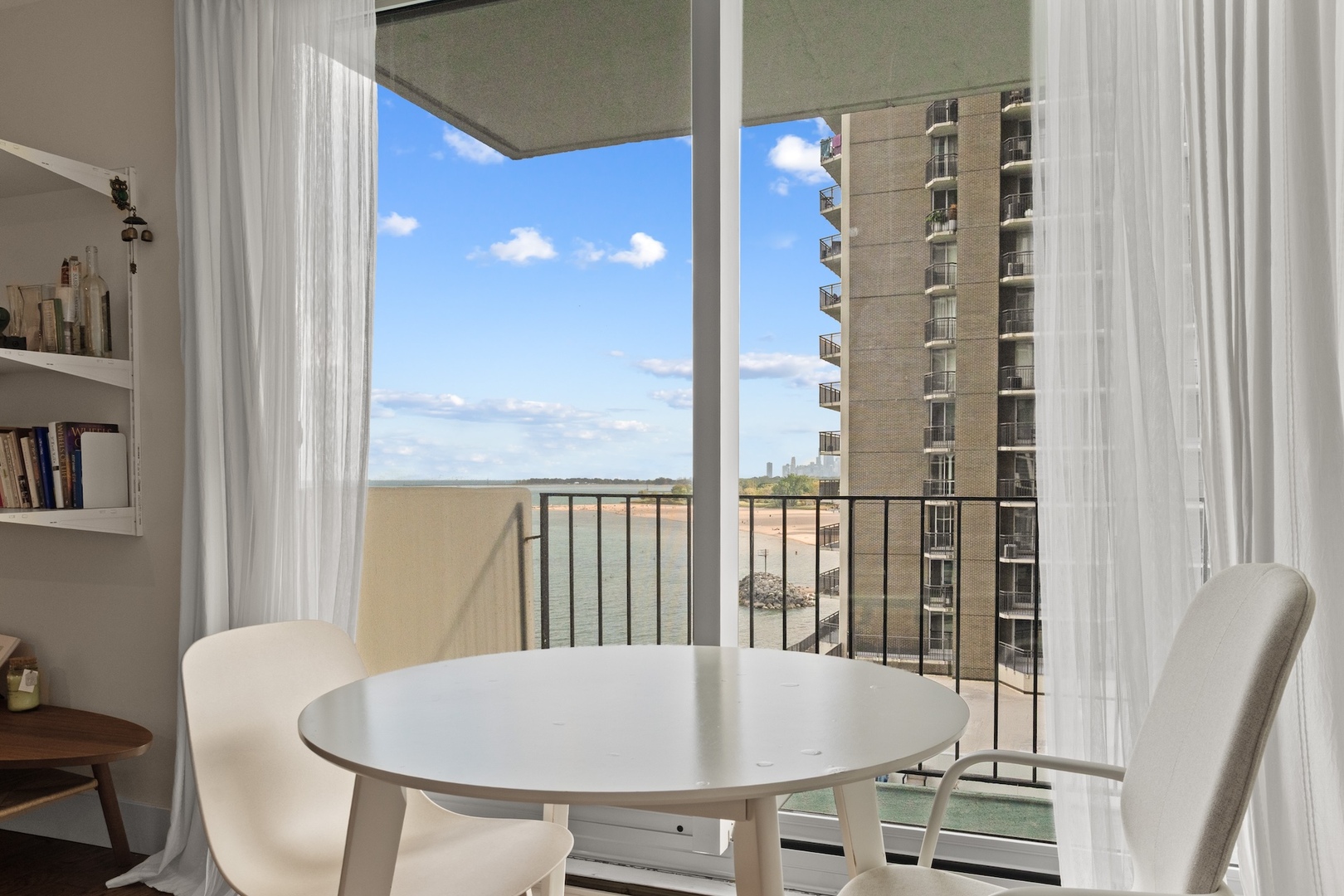 6033 N Sheridan Road Unit: 7C