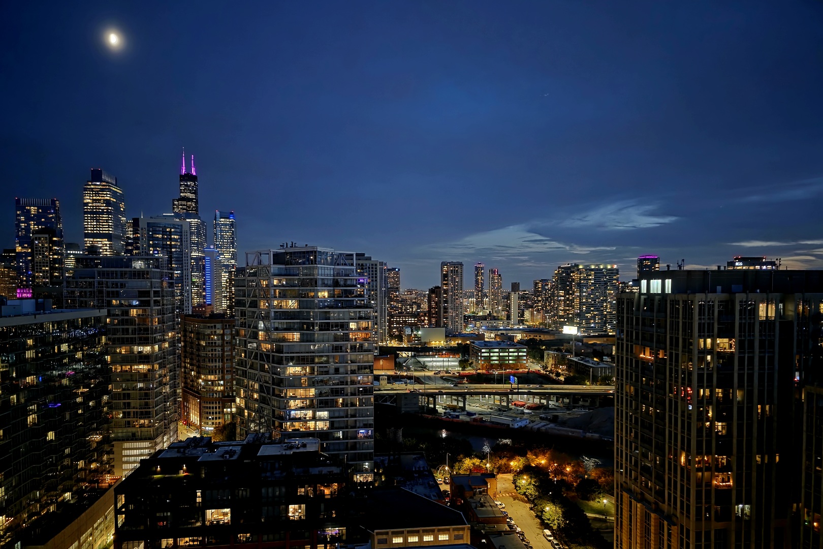 500 W Superior Street Unit: 1907