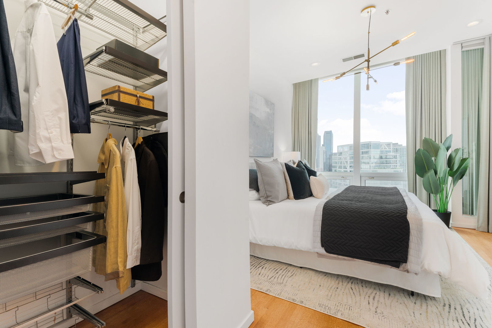 500 W Superior Street Unit: 1907