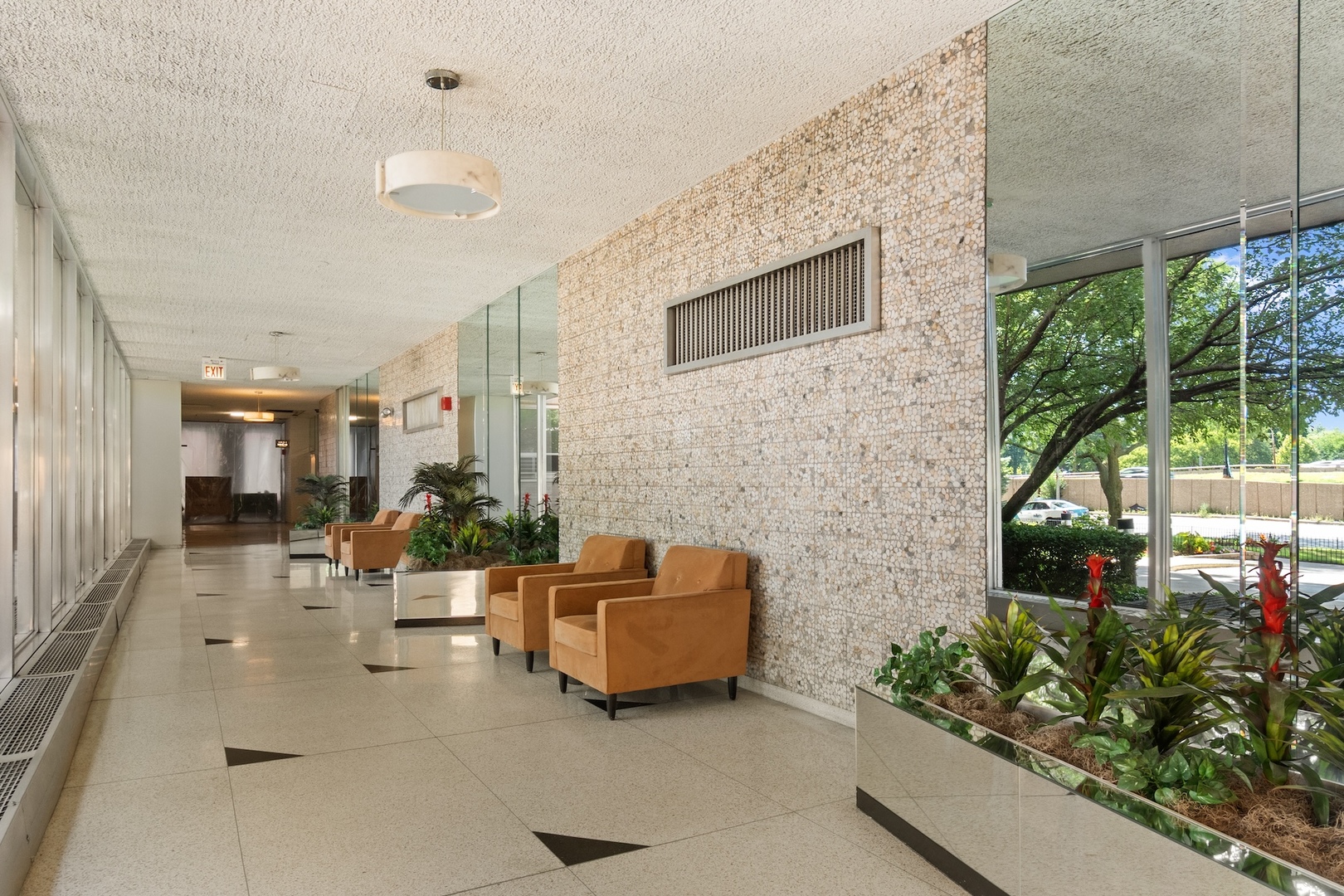3950 N LAKE SHORE Drive Unit: 1303