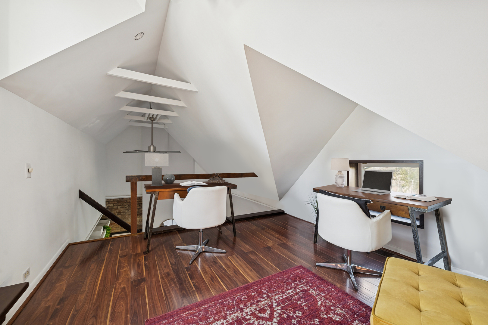 815 W CUYLER Avenue Unit: 3