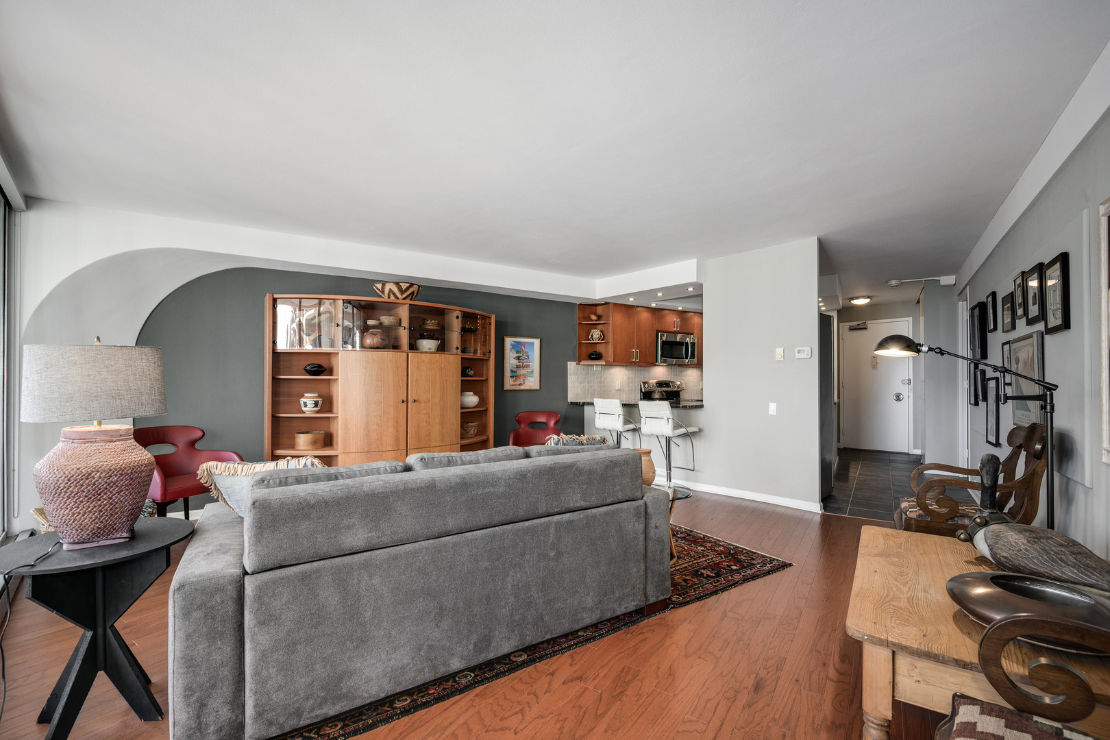 300 N STATE Street Unit: 3008