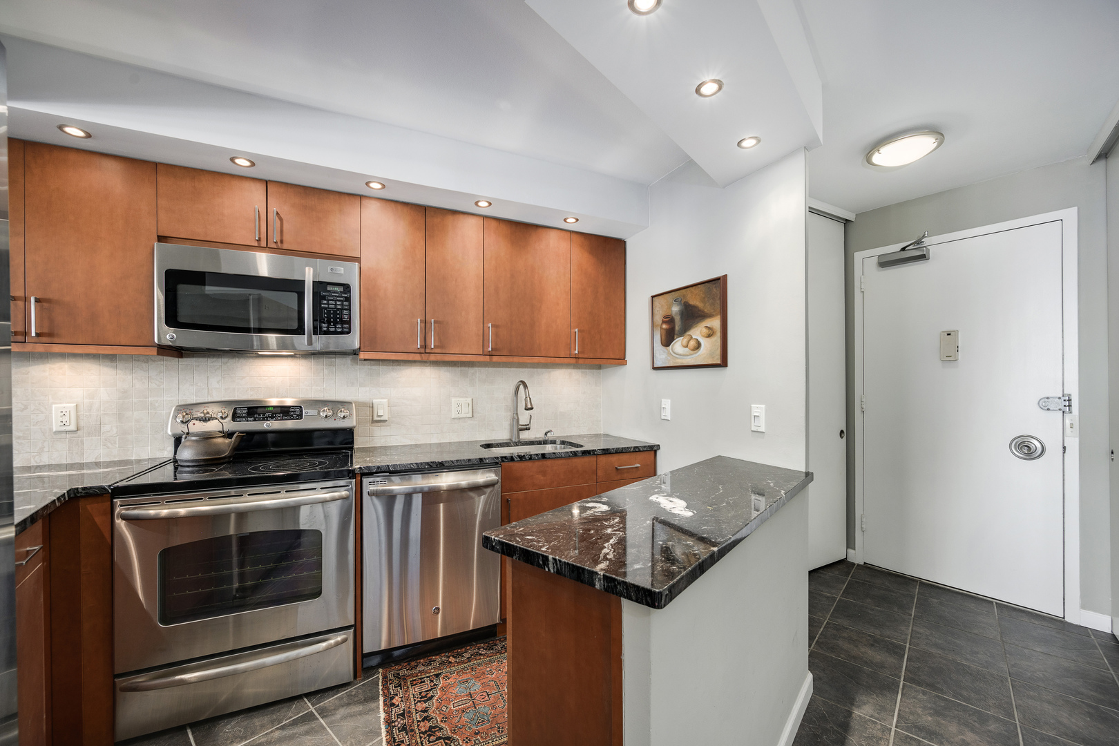 300 N STATE Street Unit: 3008