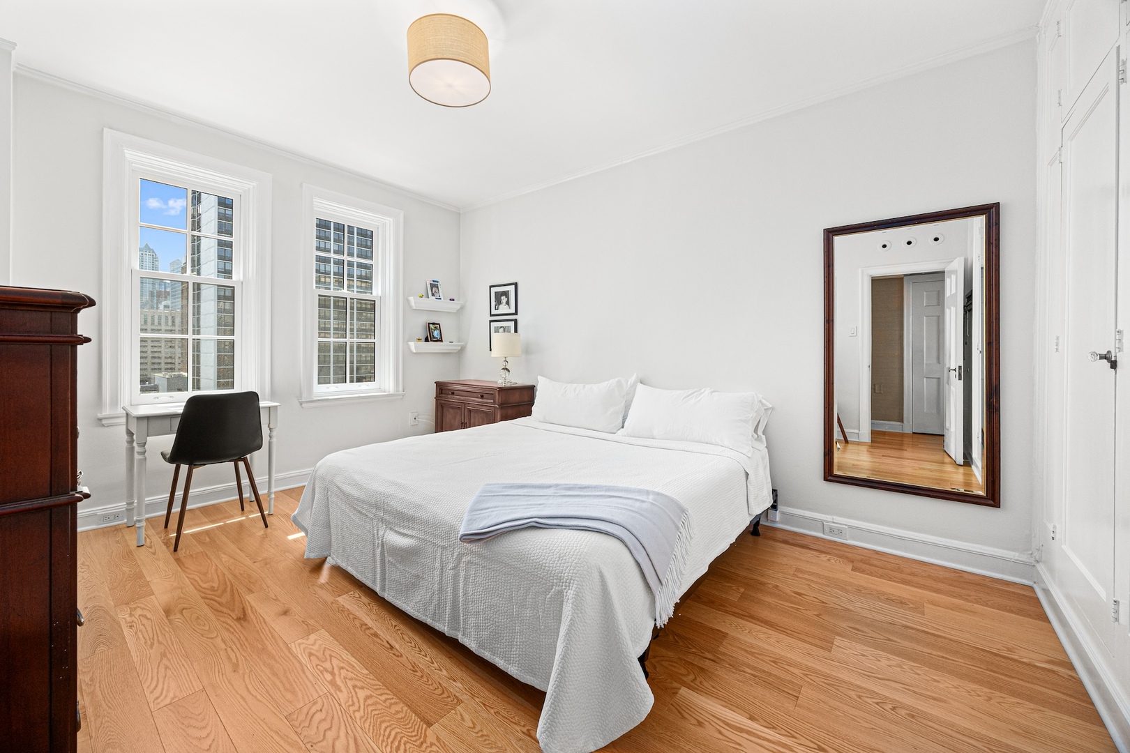 73 E Elm Street Unit: 11D