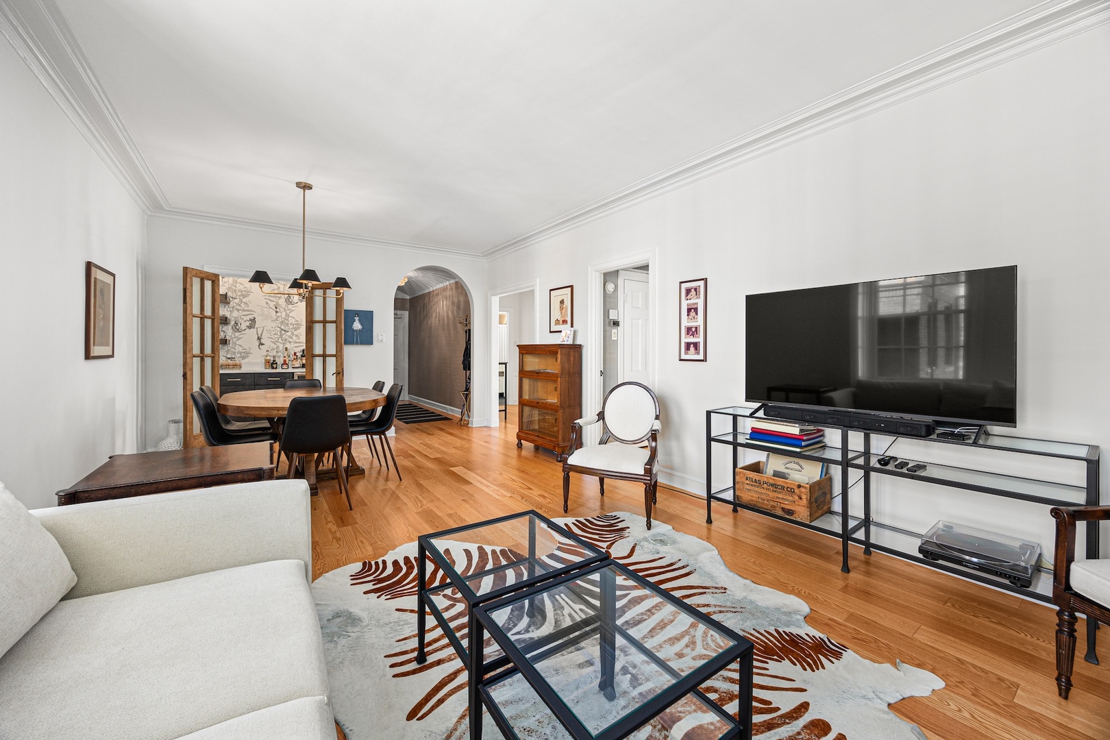 73 E Elm Street Unit: 11D