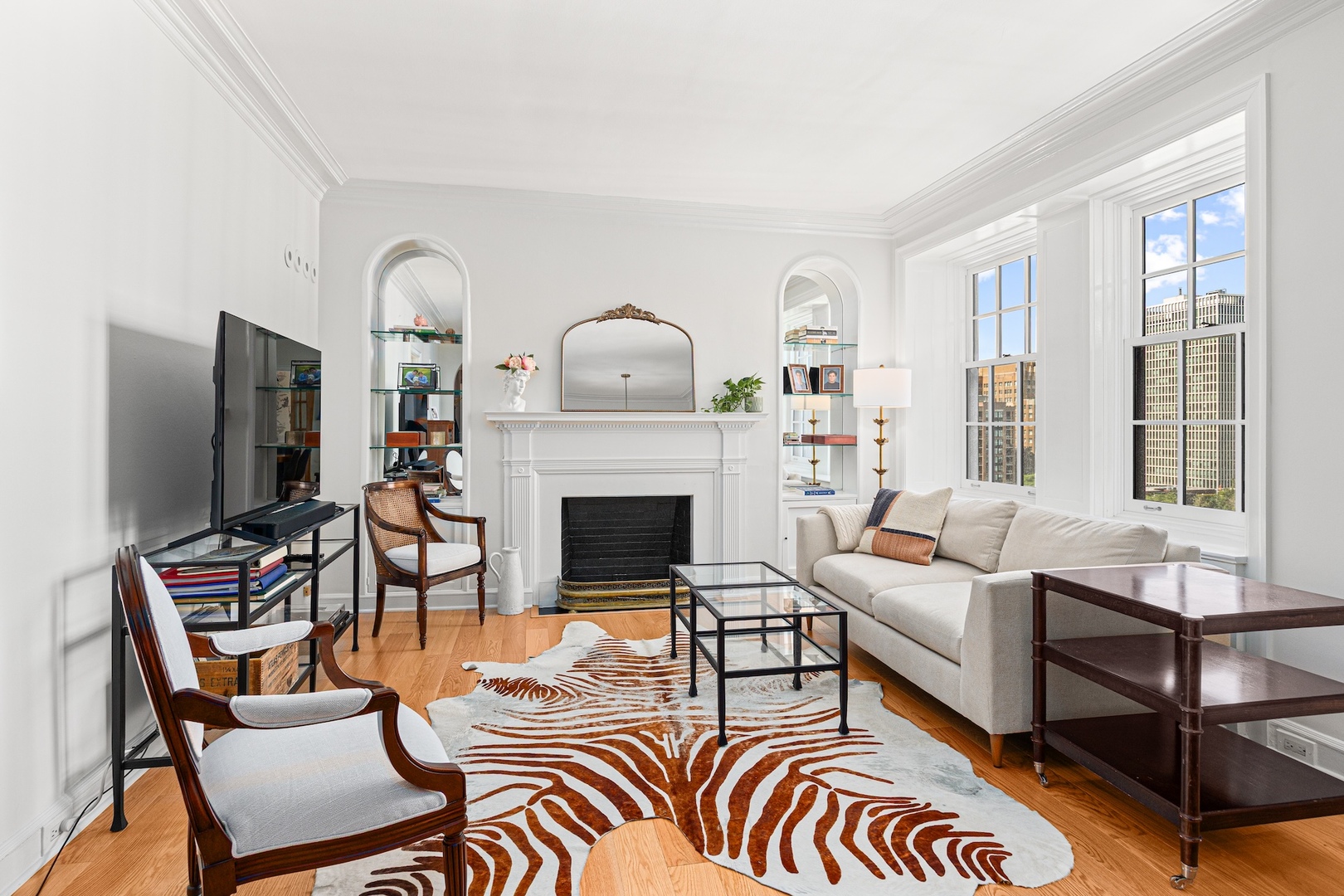 73 E Elm Street Unit: 11D