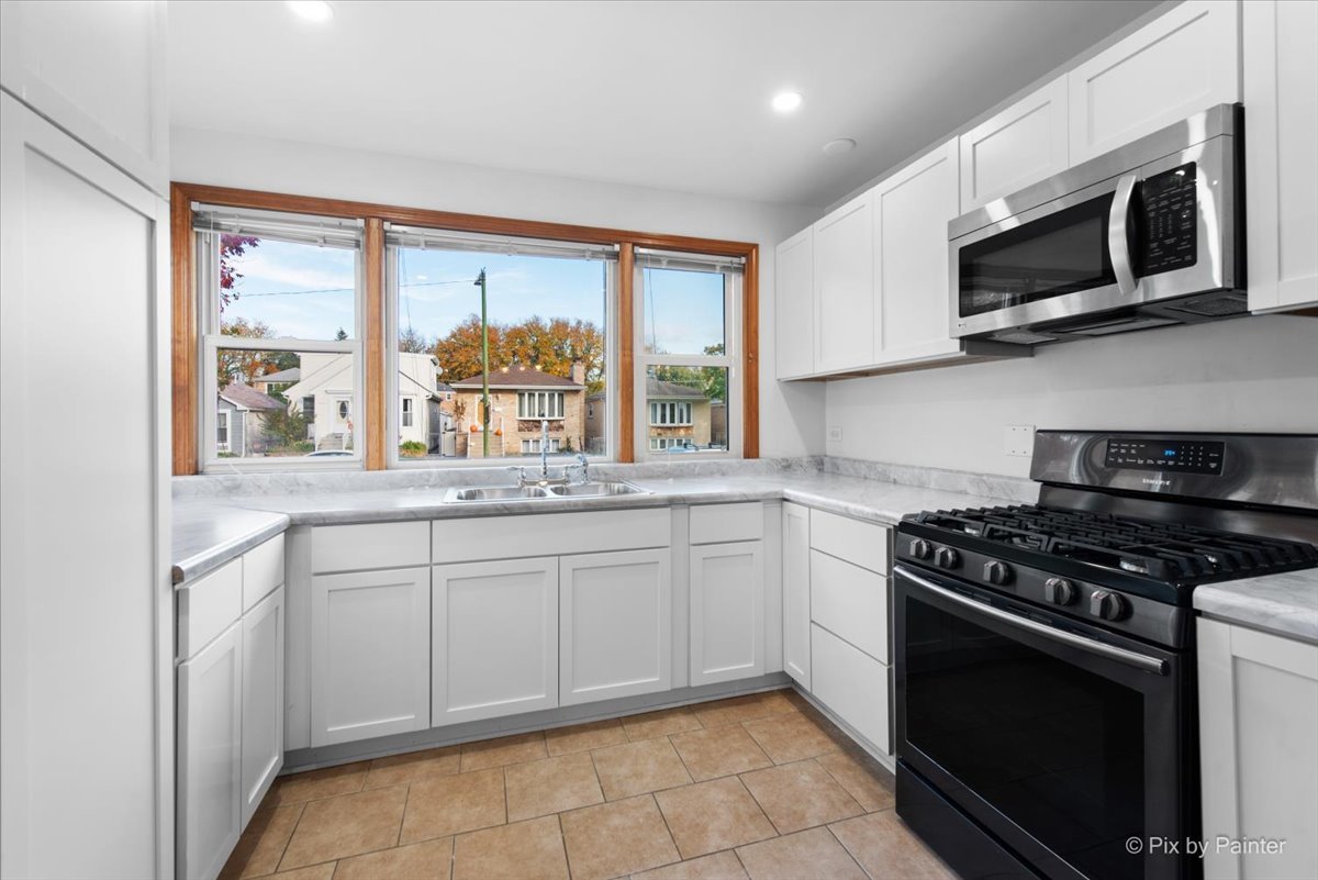 3926 N Plainfield Avenue