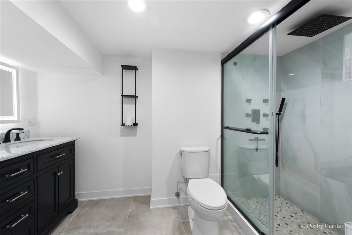 3926 N Plainfield Avenue