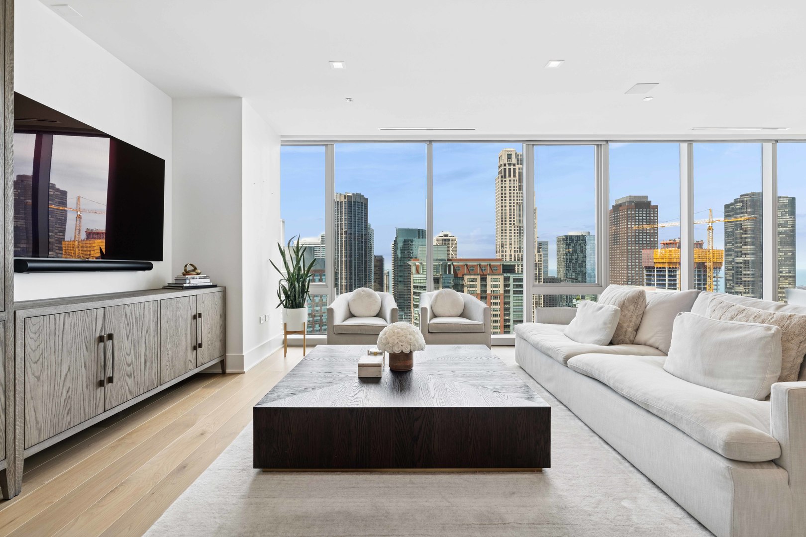 363 E Wacker Drive Unit: 2606