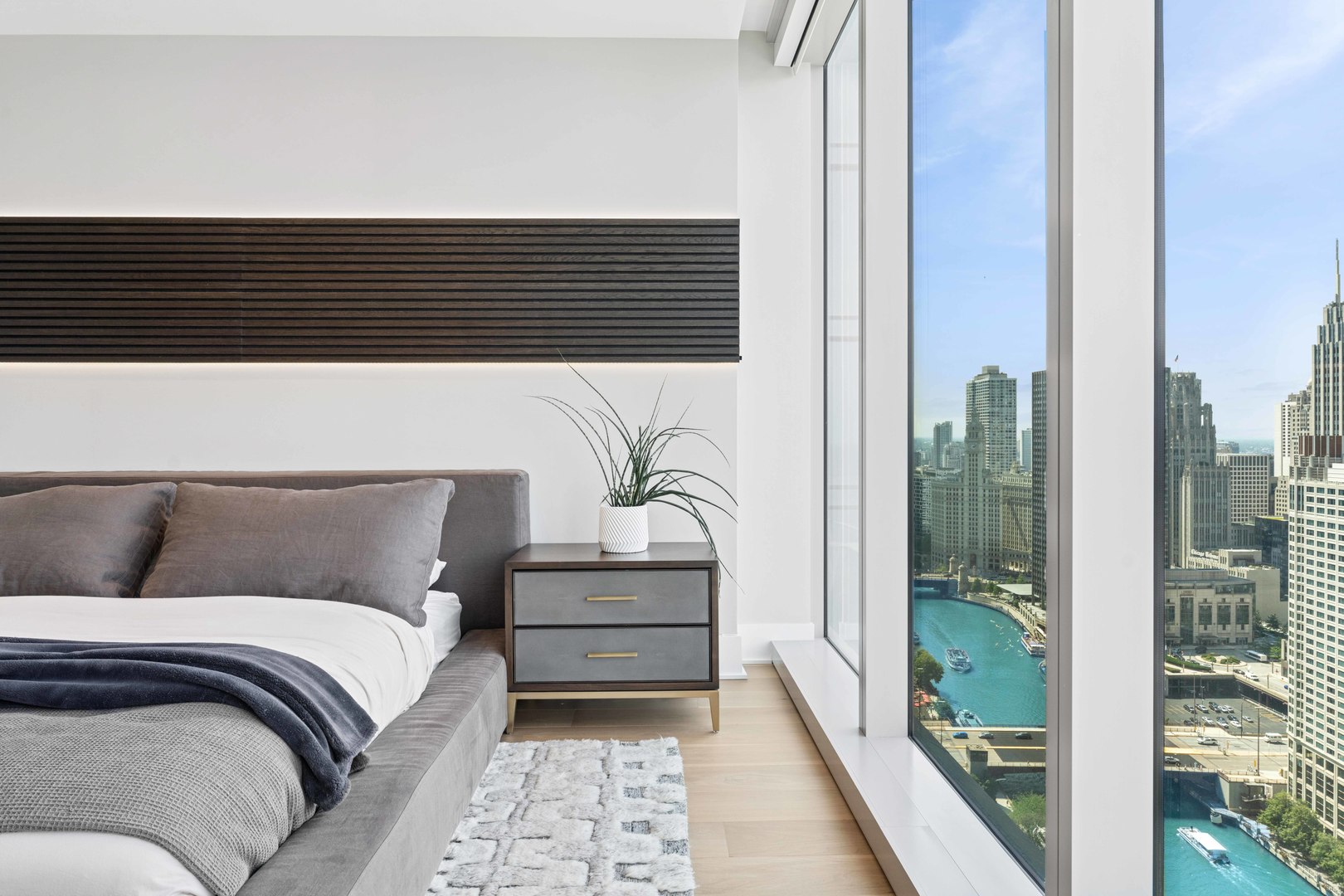 363 E Wacker Drive Unit: 2606