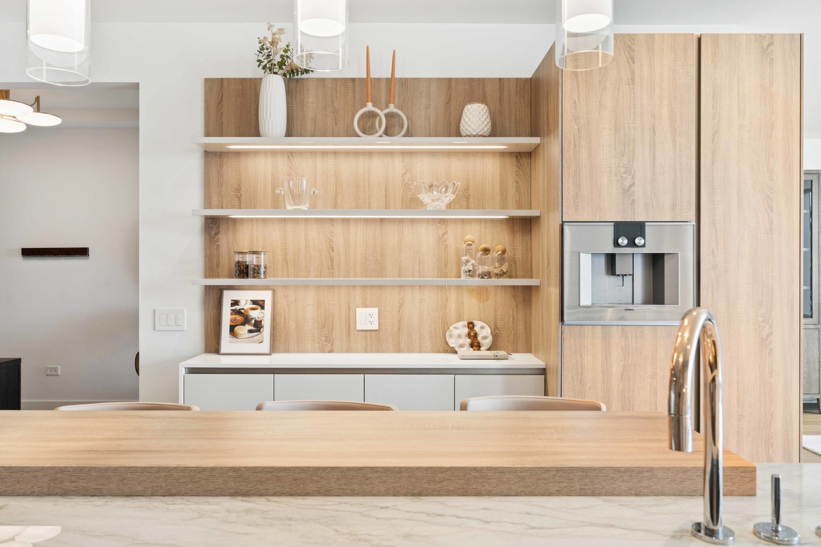 363 E Wacker Drive Unit: 2606